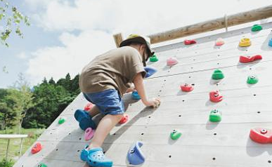 公園兒童樂園適合哪些無動力游樂設備